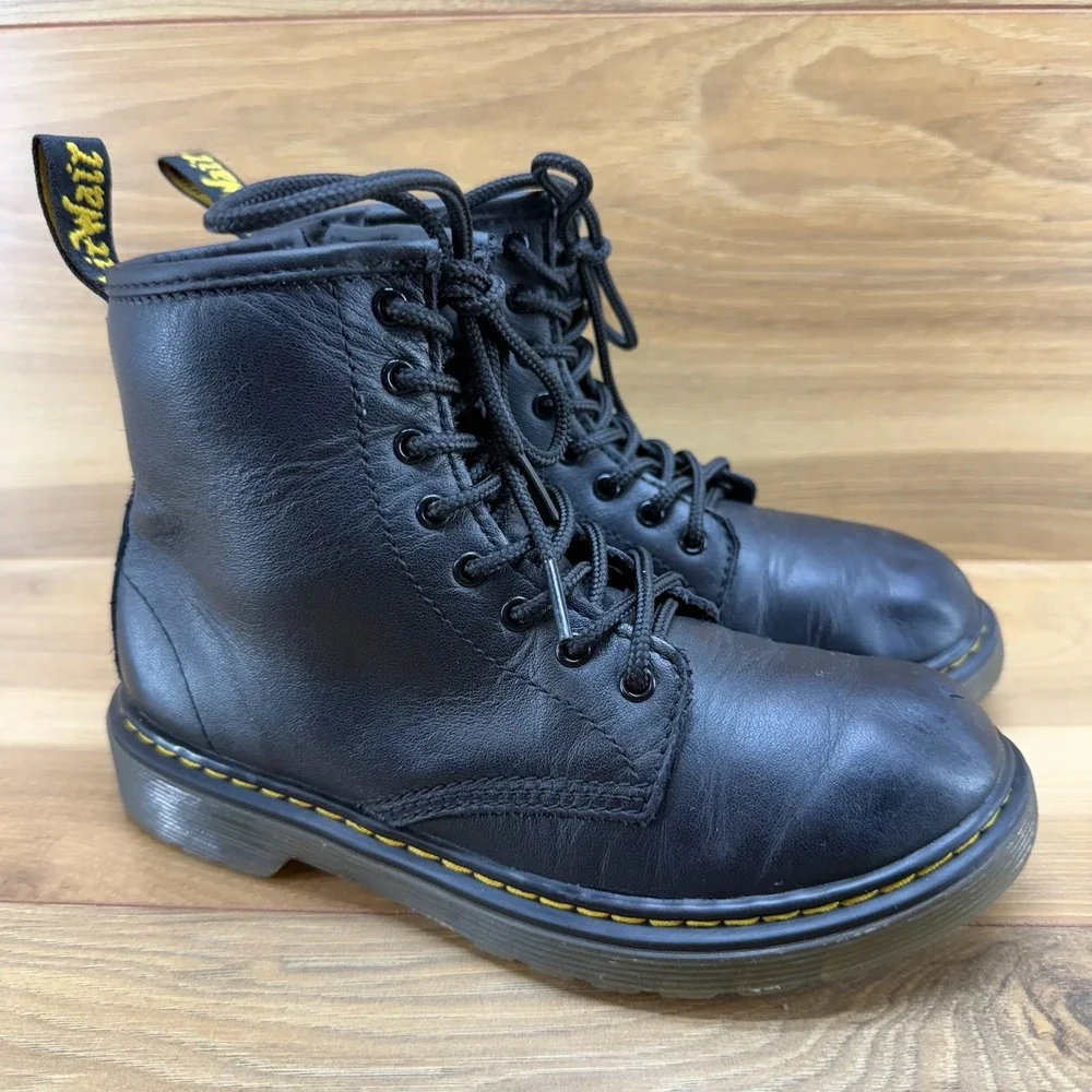 Dr Martens Big Kids Youth Size 3 Black Leather Combat Boots 1460